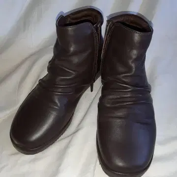 Golden Foot 다크 브라운 숏부츠 22.5cm EEEE