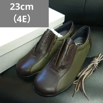242 [새상품] 23cm (4E) 고급 스니커즈 펌프스