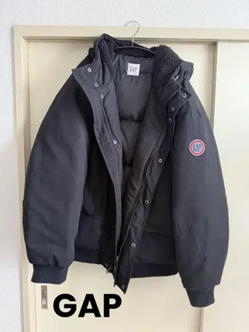 [ GAP ] XL 블랙 다운 자켓 후드 부착