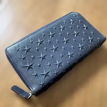JIMMY CHOO 별 모양 엠보싱 장지갑