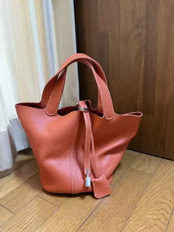 [ 새상품급 ] 오렌지 컬러 슈링크 가죽 토트백