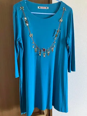 [ 알베로베로 ] 상의 7부 소매 비즈 장식