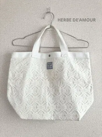 HERBE DE'AMOUR 레이스 토트백 화이트