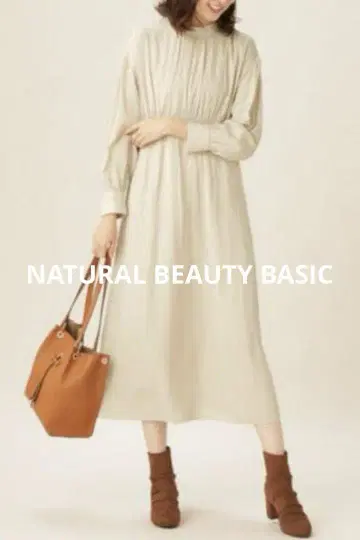 NATURAL BEAUTY BASIC 하이넥 플라워 자카드 원피스