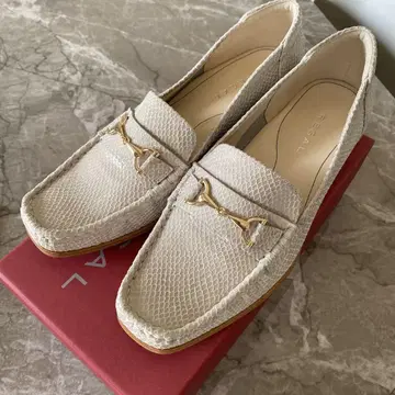 REGAL 베이지 로퍼 24cm