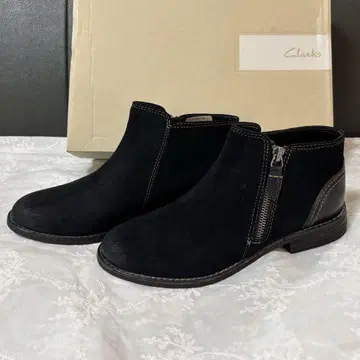 Clarks 클락스 스웨이드 사이드 지퍼 숏부츠 부티 새상품