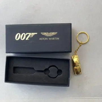 007 ASTON MARTIN 아스톤 마틴 DB5 키링 골드