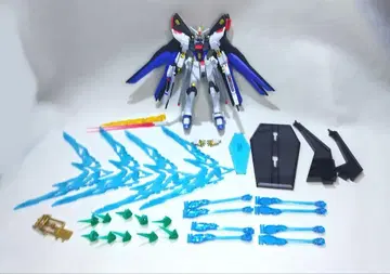 조립 완료 정크 HG 스트라이크 프리덤 건담 빛의 날개 DX 에디션