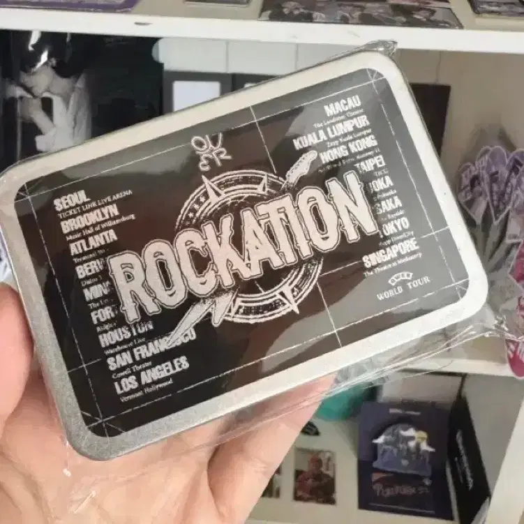 QWER サイン入りチェキ 사인이 들어간 체키 QWER | 큐더블유이알 QWER Lockation signature pick set, sealed new