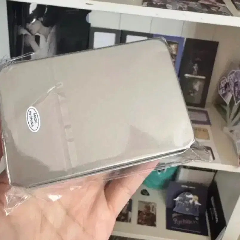 QWER | 큐더블유이알 QWER Lockation signature pick set, sealed new