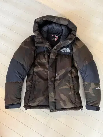 THE NORTH FACE 카모플라쥬 다운 자켓 XS
