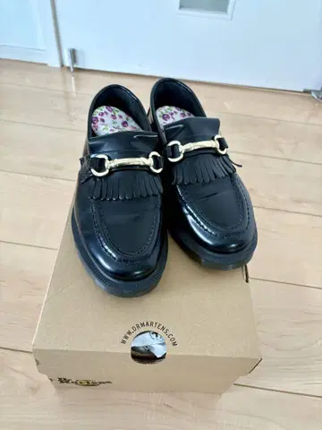 닥터 마틴 블랙 로퍼 25024001