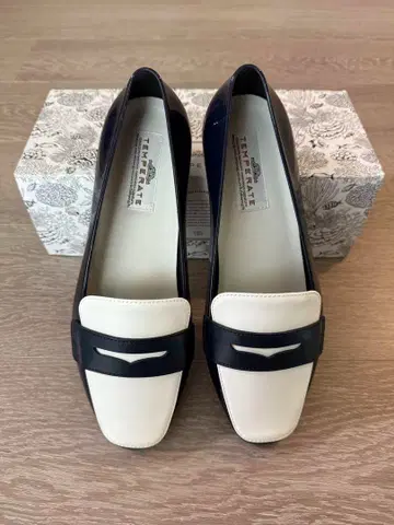 템퍼레이트 플랫슈즈 레인슈즈