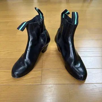 플라멩코 신발 ( 밑면에 징 있음 )