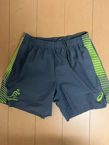 아식스 왈라비 트레이닝용 하프 팬츠