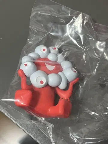 믹크먀크 빨간색 캡슐 토이