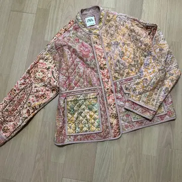 zara 퀼팅 가공 에스닉 패턴 멀티 컬러 패치워크 자켓