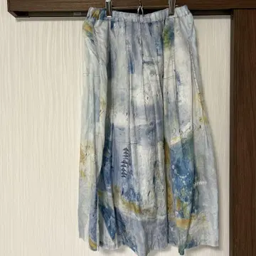 플레어 스커트 파랑과 화이트 그라데이션