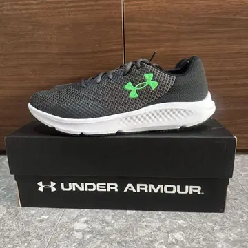 언더아머 러닝화 26cm