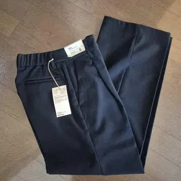 새상품 무인양품 턱 와이드 팬츠