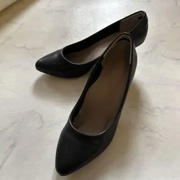 BEAMS HEART 블랙 하이힐 M