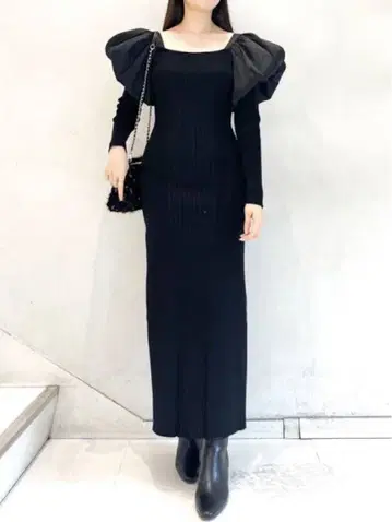 [새상품급] 스나이델 SNIDEL 어깨 퍼프 니트 원피스 블랙