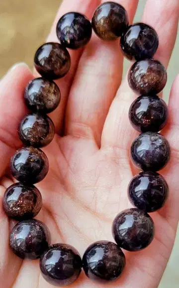 레어 스톤 은하의 별하늘 같은 아이올라이트 선스톤 팔찌