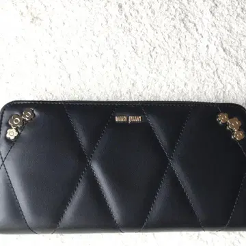새상품급 MARY QUANT 마리퀀트 장지갑 라운드 지퍼 블랙 퀼팅