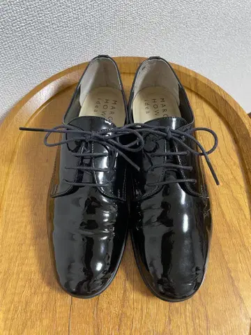 마가렛호웰 에나멜 레이스업 슈즈 22cm 매킨토시