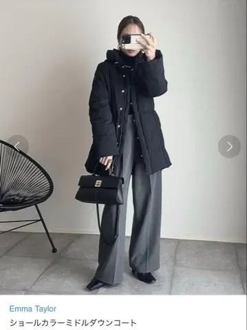 엠마 테일러 블랙 미들 다운 코트