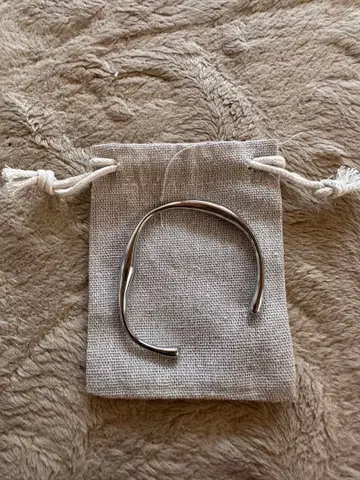 13lue Deformation bangle