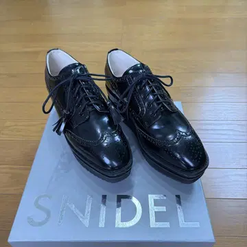 SNIDEL 블랙 웨지솔 가죽 신발