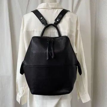 Less Design 소가죽 백팩 블랙