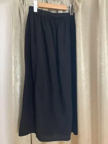 요건 레일 면 100% 허리밴딩 롱 스커트 블랙