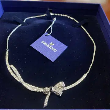 Swarovski 리본 모티브 마드모아젤 목걸이