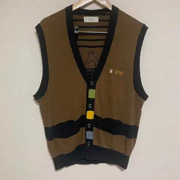 아다바트 브라운 니트 베스트 컬러풀 버튼 애니멀 그림 포함