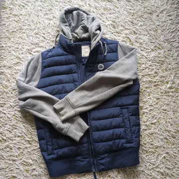 Abercrombie & Fitch 후드 부착 다운 자켓 S