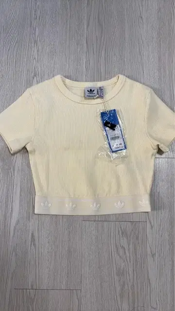 adidas 크롭 기장 헤이세이 갸루 쫄티 Y2K