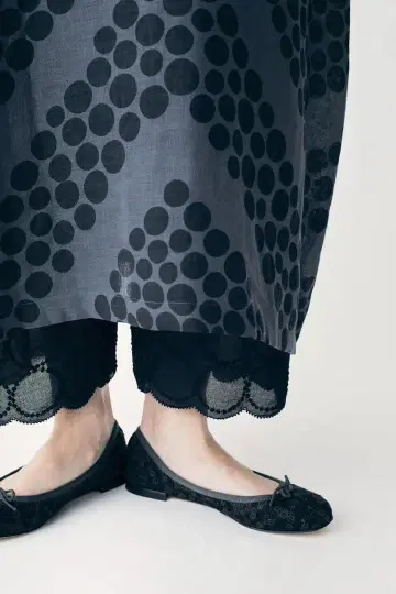 새상품급 25SS mina perhonen tambourine 이너 팬츠