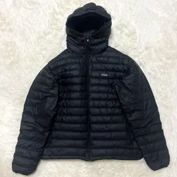 새상품급 Patagonia 다운 스웨터 후디 블랙 XL 사이즈