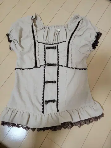axes femme 뷔스티에풍 상의