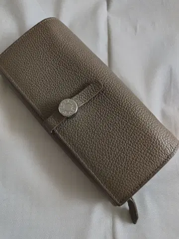 16일까지 가격 컨디션 최상 그레이지 가죽 장지갑(여성)