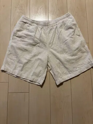 Only NY 화이트 코듀로이 숏팬츠