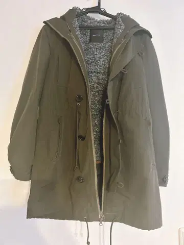 ABAHOUSE 올리브 모즈 코트