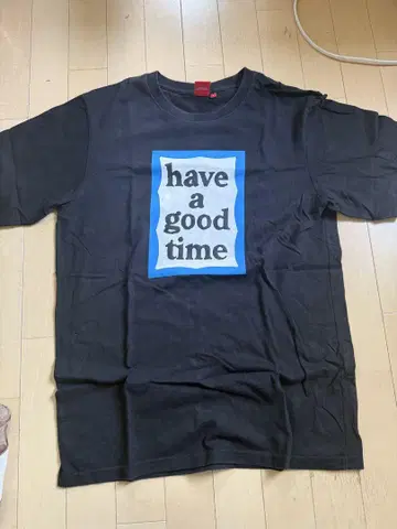 블랙 T셔츠 have a good time