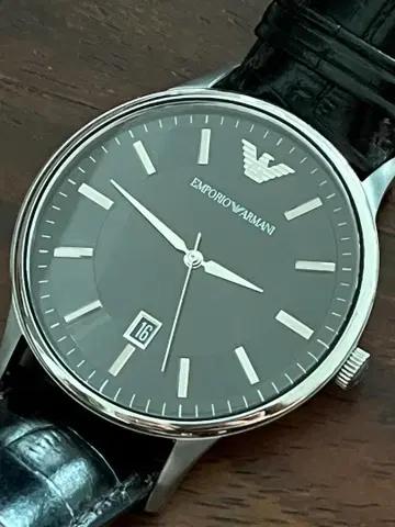 EMPORIO ARMANI AR11186 남성용 손목시계 블랙 다이얼