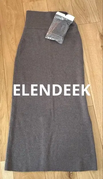 ELENDEEK 엘렌딕 리브 롱 니트 스커트 2 브라운