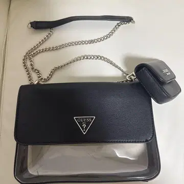 GUESS 블랙 숄더백