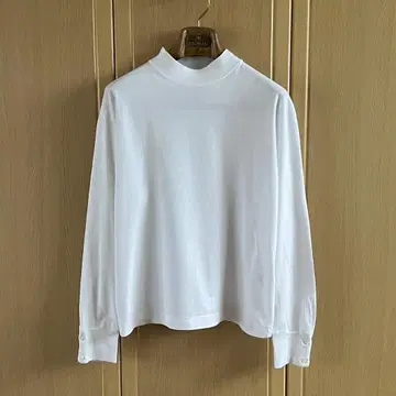 에라시오 ELACIO 코튼 스무스 저리 모크넥 티셔츠 화이트