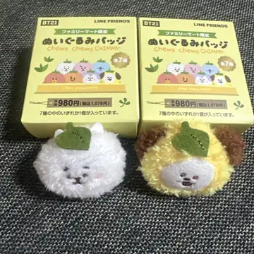 BT21 인형 배지